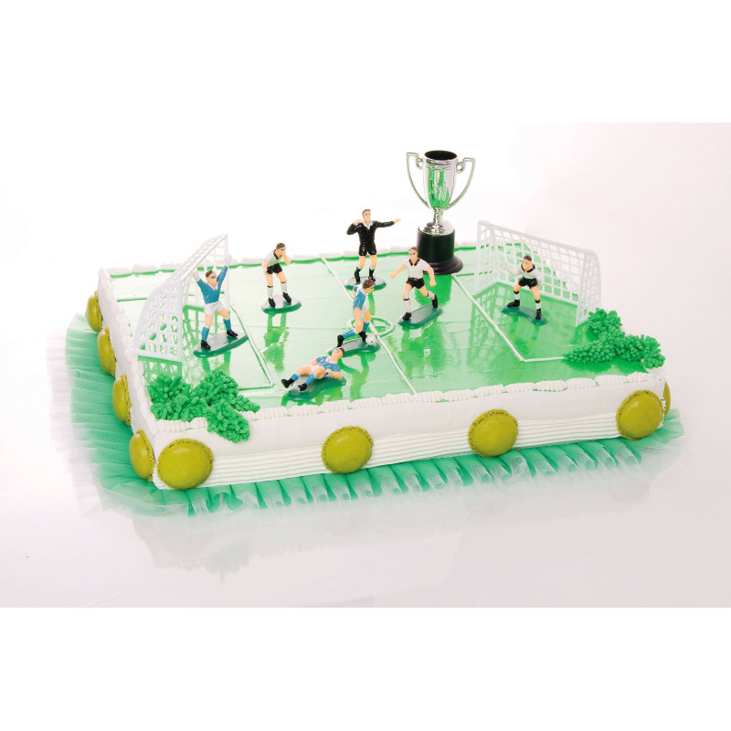 Football decoration kit with players, cages and cup