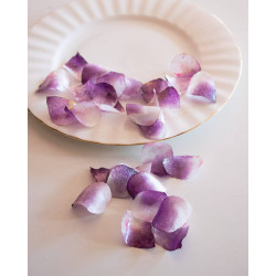 Pétales de rose comestibles violet et blanc