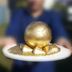 Kit moules ballon de football 3D creux en chocolat 18cm - Planète Gateau